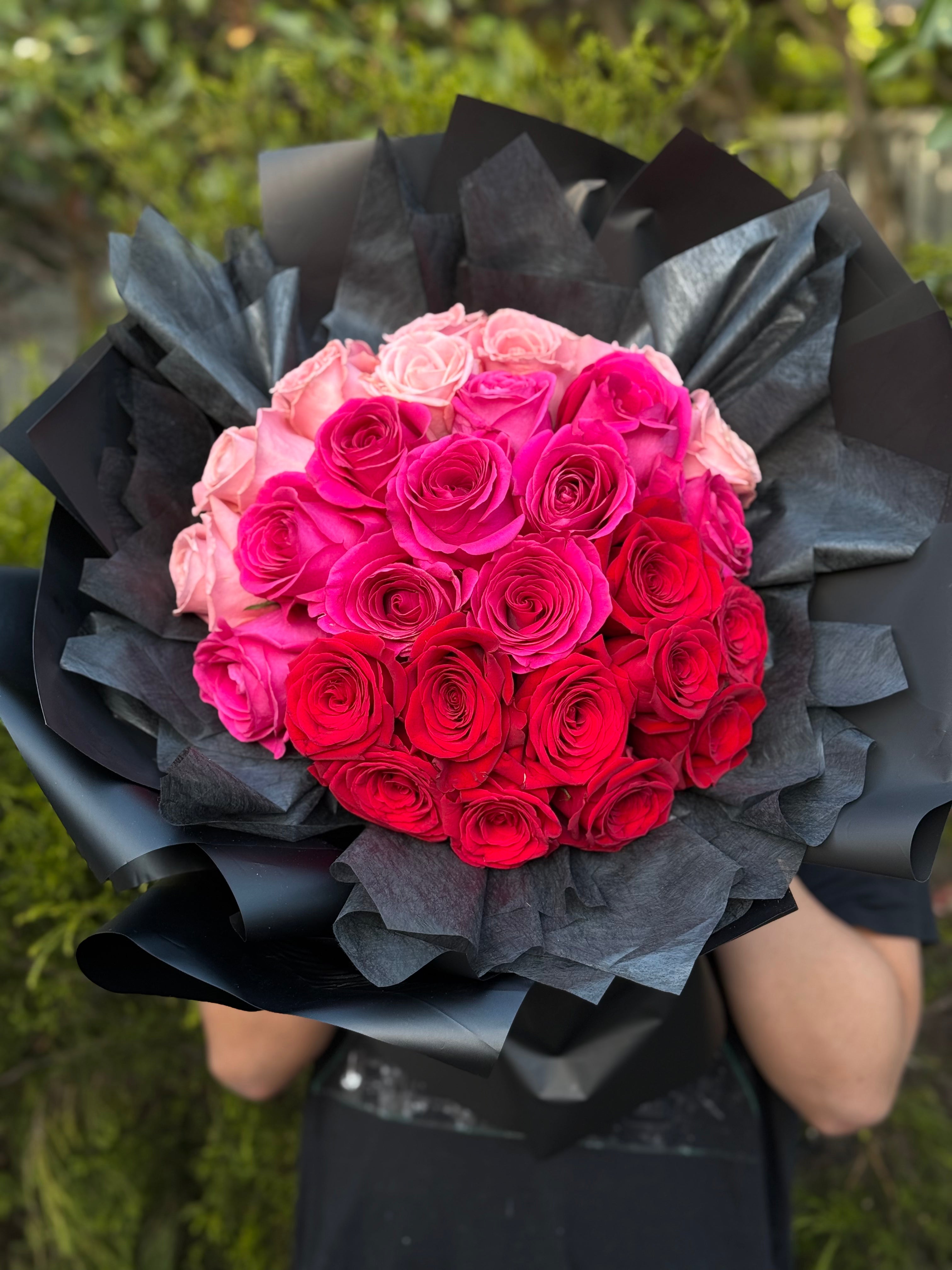 Tri Colour Rose Bouquet – darlingflowershop